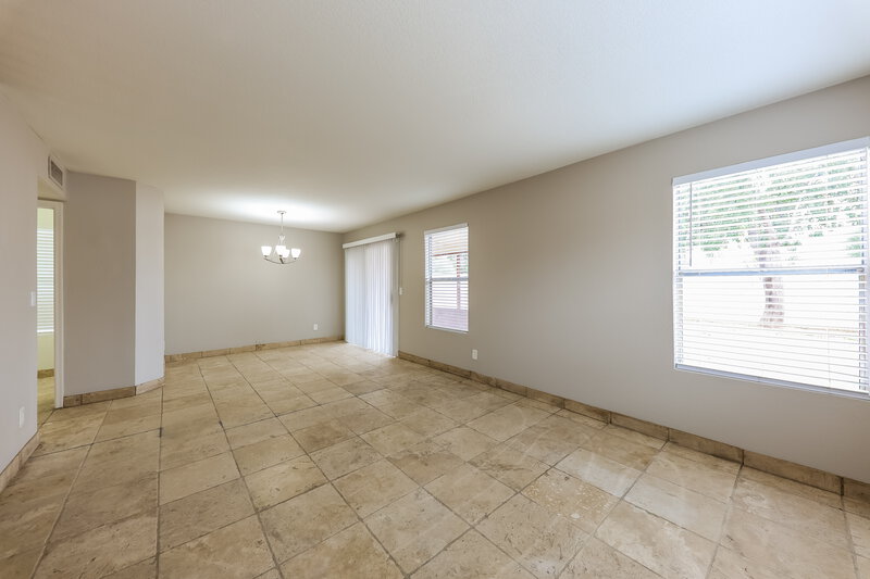2,015/Mo, 532 N Nassau Mesa, AZ 85205 Dining Room View