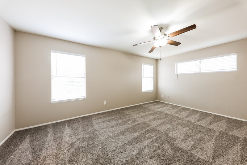 2,015/Mo, 532 N Nassau Mesa, AZ 85205 Main Bedroom View