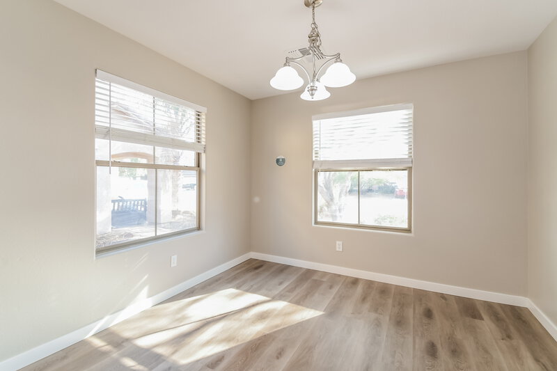 1,850/Mo, 2726 E Desert Rose Trl San Tan Valley, AZ 85143 Dining Room View