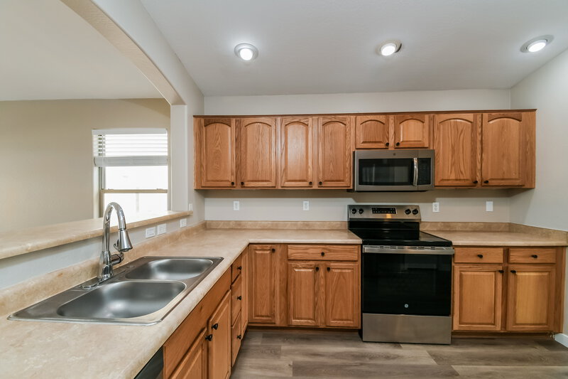 1,850/Mo, 2726 E Desert Rose Trl San Tan Valley, AZ 85143 Kitchen View 2