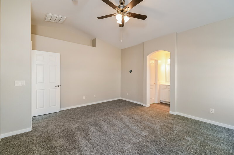 1,850/Mo, 2726 E Desert Rose Trl San Tan Valley, AZ 85143 Main Bedroom View