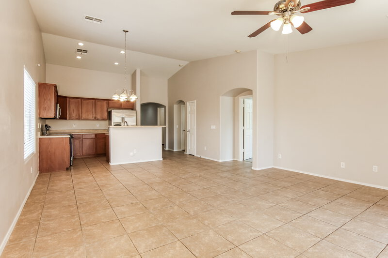 2,290/Mo, 2431 W Gaby Rd Phoenix, AZ 85041 Living Room View 2