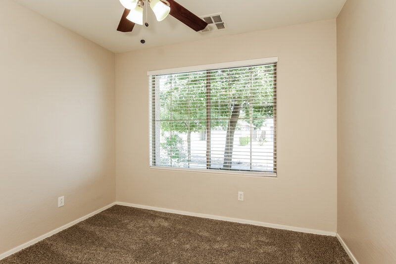 2,290/Mo, 2431 W Gaby Rd Phoenix, AZ 85041 Bedroom View 2