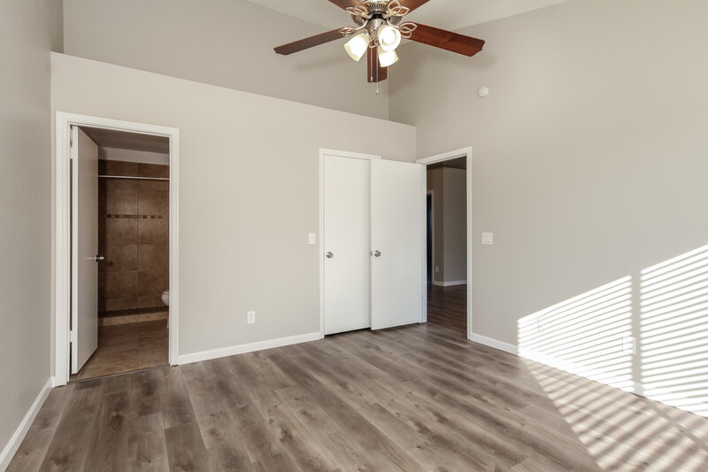 2,140/Mo, 8421 W Windrose Drive Peoria, AZ 85381 Main Bedroom View 2