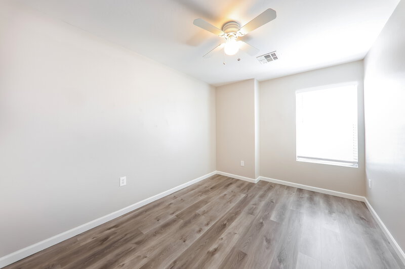 2,050/Mo, 1306 S 119th Drive Avondale, AZ 85323 Bedroom View 2