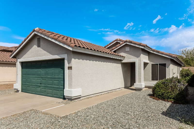 1,810/Mo, 11834 W Sunnyside Dr El Mirage, AZ 85335 Front View