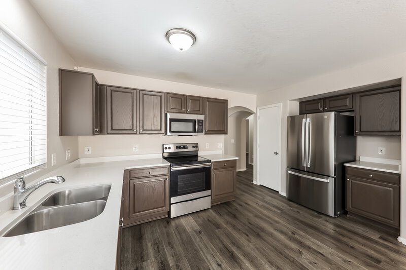 1,810/Mo, 11834 W Sunnyside Dr El Mirage, AZ 85335 Kitchen View