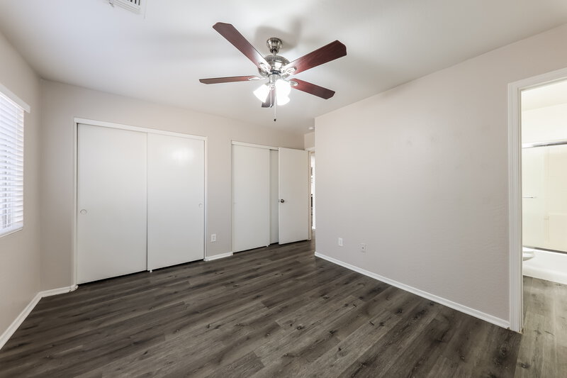 1,810/Mo, 11834 W Sunnyside Dr El Mirage, AZ 85335 Main Bedroom View 2