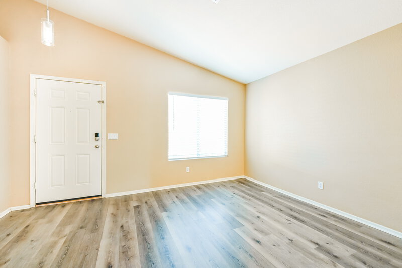 2,145/Mo, 803 S Chatsworth Street Mesa, AZ 85208 Family Room View