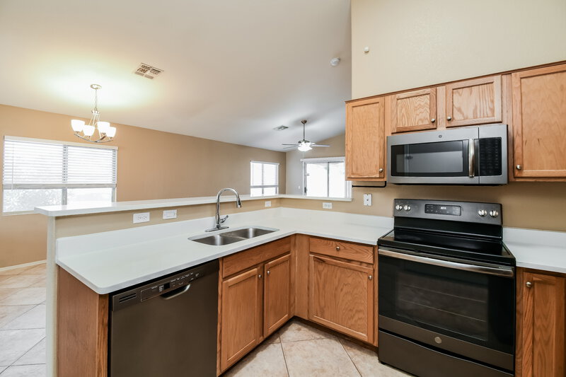 2,325/Mo, 803 S Chatsworth Street Mesa, AZ 85208 Kitchen View 2