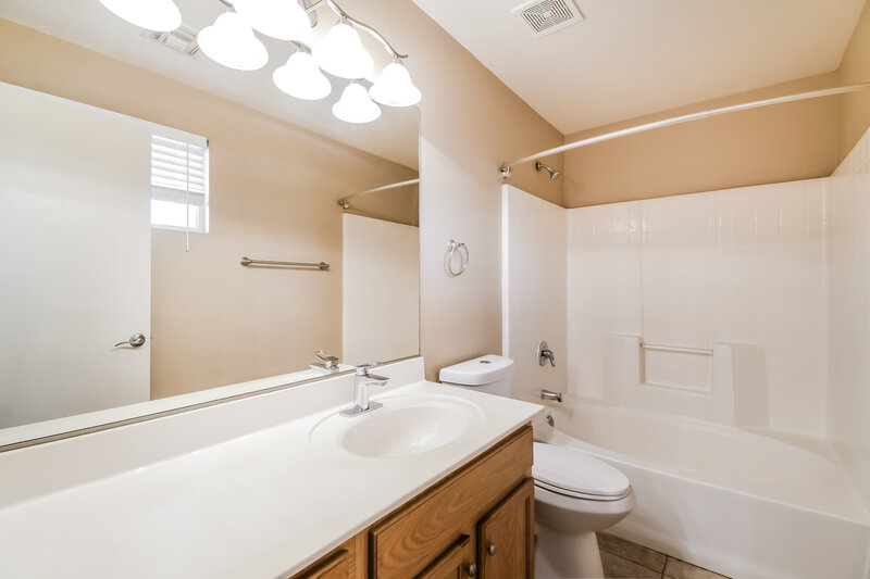 2,325/Mo, 803 S Chatsworth Street Mesa, AZ 85208 Bathroom View