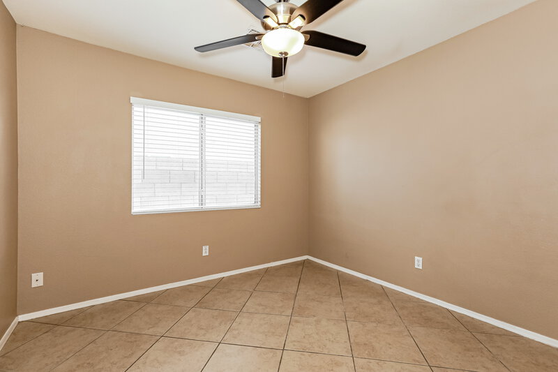 2,110/Mo, 803 S Chatsworth Mesa, AZ 85208 Bedroom View 2