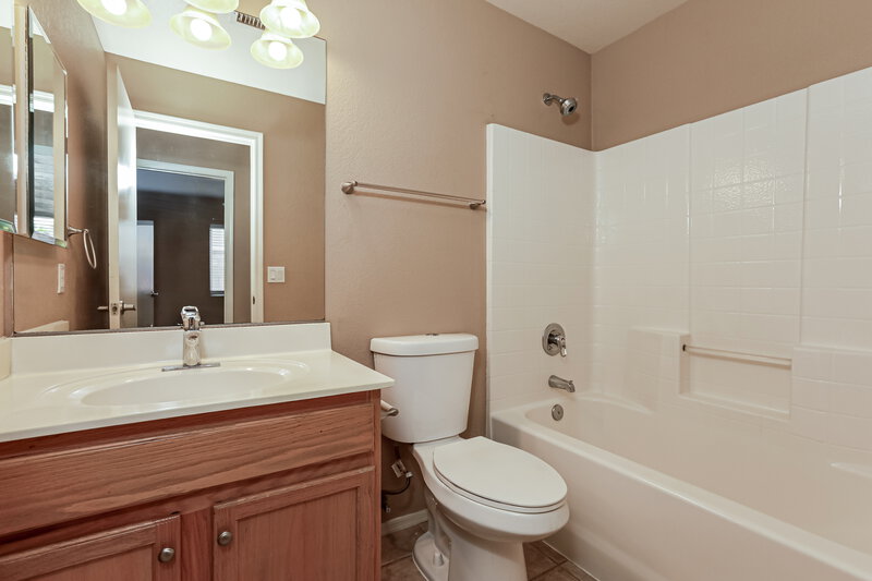 2,110/Mo, 803 S Chatsworth Mesa, AZ 85208 Bathroom View