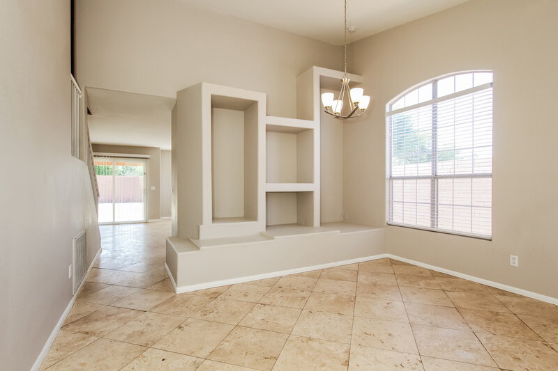 2,195/Mo, 2401 N 125th Dr Avondale, AZ 85392 Dining Room View