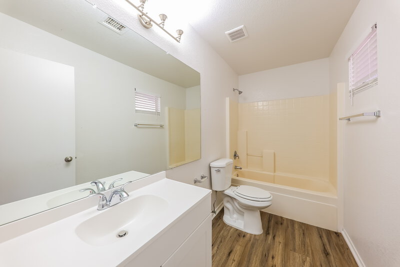 1,935/Mo, 17907 N Reno Ave Surprise, AZ 85374 Main Bathroom View