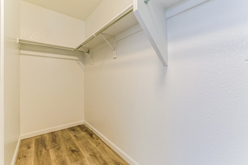 2,055/Mo, 9449 W Jamestown Rd Phoenix, AZ 85037 Walk In Closet View