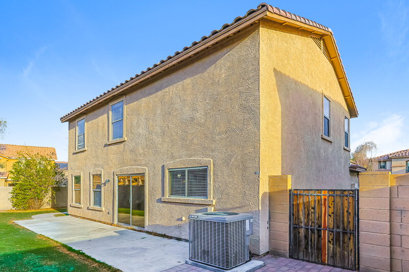 2,055/Mo, 9449 W Jamestown Rd Phoenix, AZ 85037 Rear View