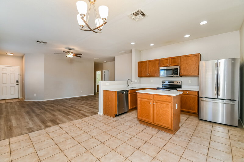 1,610/Mo, 1163 E Dust Devil Dr San Tan Valley, AZ 85143 Dining Room View 2