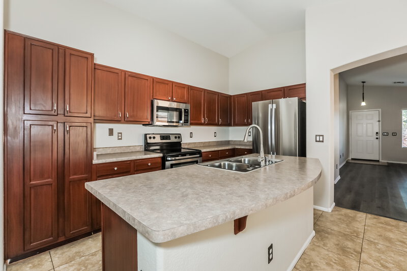 1,870/Mo, 1105 E Nardini Street San Tan Valley, AZ 85140 Kitchen View