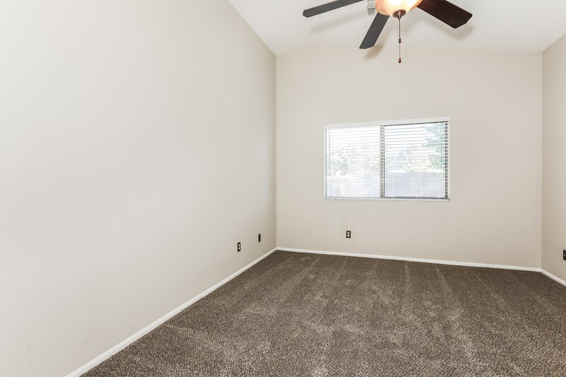 1,870/Mo, 1105 E Nardini Street San Tan Valley, AZ 85140 Main Bedroom View