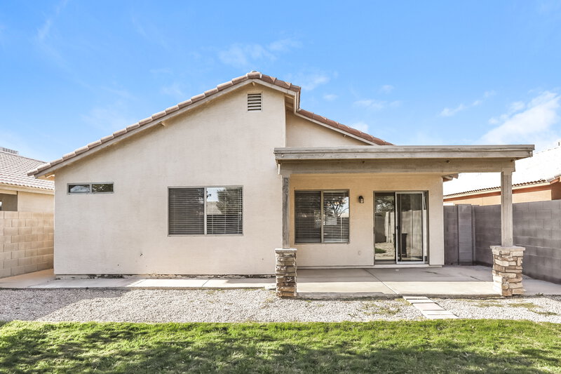 1,870/Mo, 1105 E Nardini Street San Tan Valley, AZ 85140 Rear View