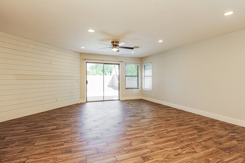 2,095/Mo, 13818 W Fargo Drive Surprise, AZ 85374 Living Room View 3