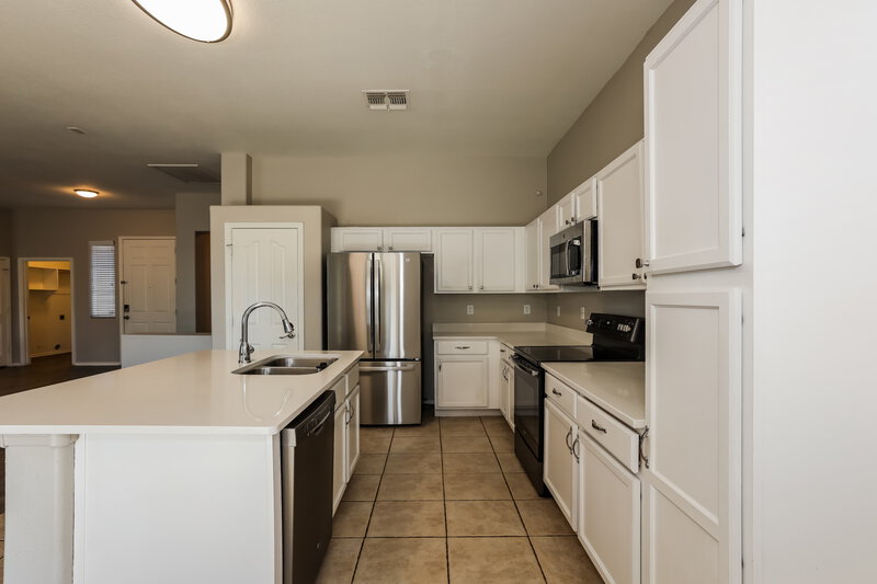 1,950/Mo, 13587 W Tara Lane Surprise, AZ 85374 Kitchen View 2