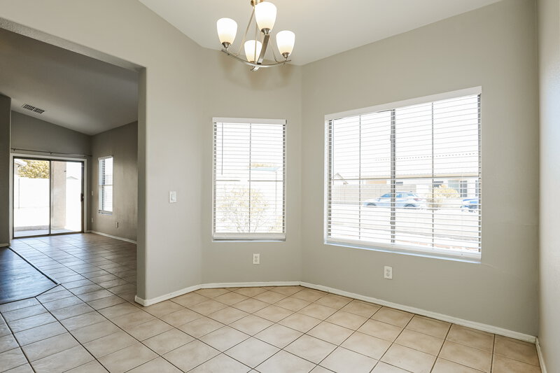 1,870/Mo, 6412 W Hilton Avenue Phoenix, AZ 85043 Dining Room View