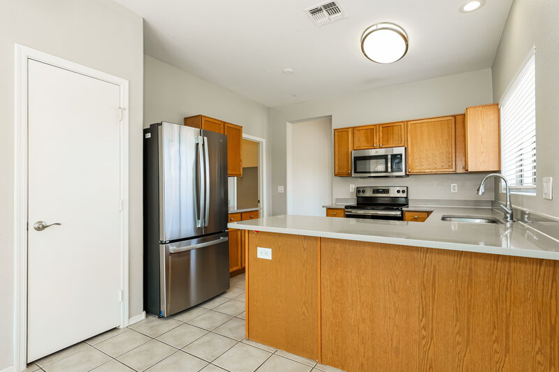 1,870/Mo, 6412 W Hilton Avenue Phoenix, AZ 85043 Breakfast Nook View