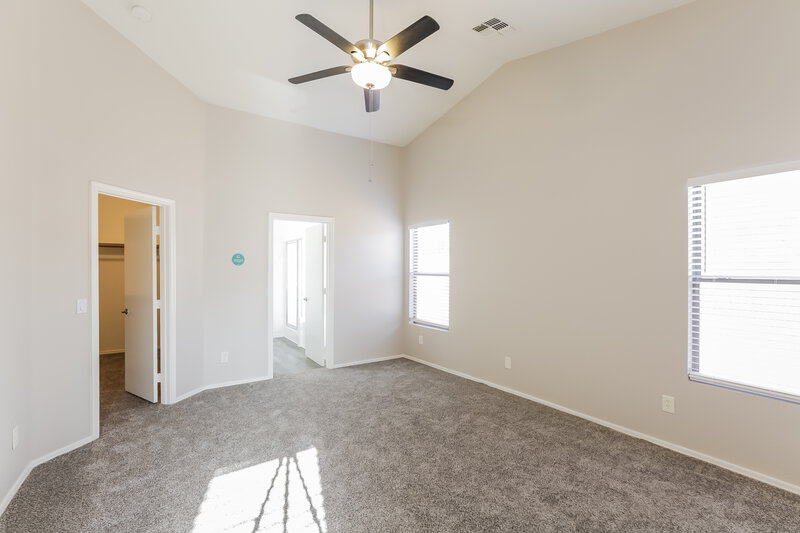 1,985/Mo, 6412 W Hilton Avenue Phoenix, AZ 85043 Main Bedroom View