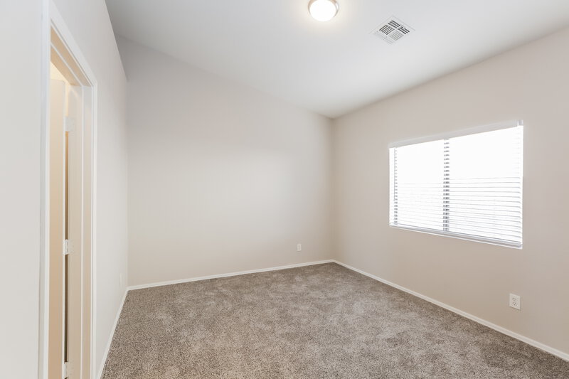 1,985/Mo, 6412 W Hilton Avenue Phoenix, AZ 85043 Bedroom View 2