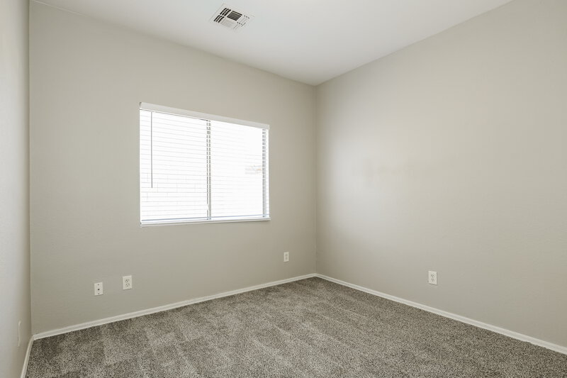 1,870/Mo, 6412 W Hilton Avenue Phoenix, AZ 85043 Bedroom View 2