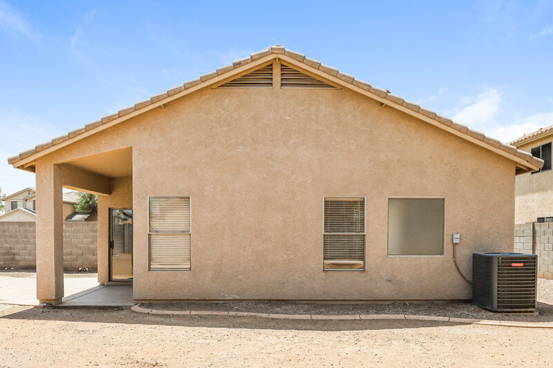 1,870/Mo, 6412 W Hilton Avenue Phoenix, AZ 85043 Rear View