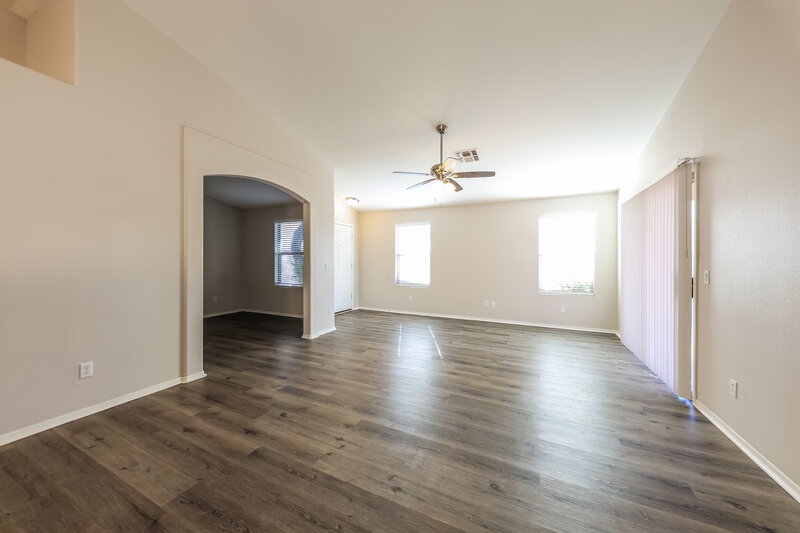 1,795/Mo, 16214 N 162nd Dr Surprise, AZ 85374 Dining Room View