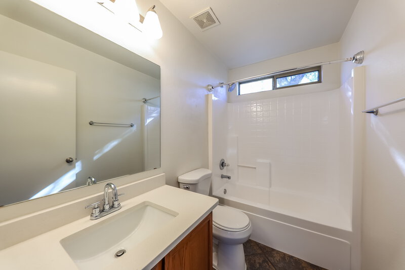 1,795/Mo, 16214 N 162nd Dr Surprise, AZ 85374 Bathroom View