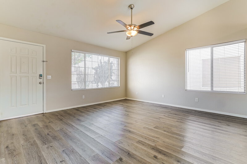2,115/Mo, 463 E Harrison St Chandler, AZ 85225 Living Room View