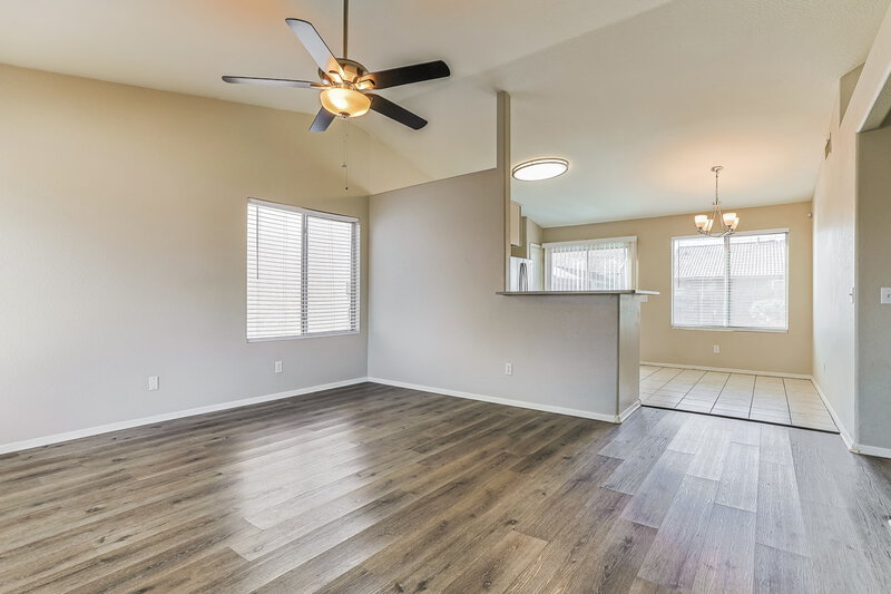 2,115/Mo, 463 E Harrison St Chandler, AZ 85225 Living Room View 2