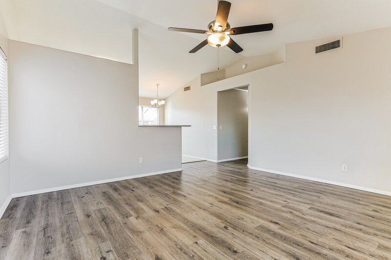 2,115/Mo, 463 E Harrison St Chandler, AZ 85225 Living Room View 4