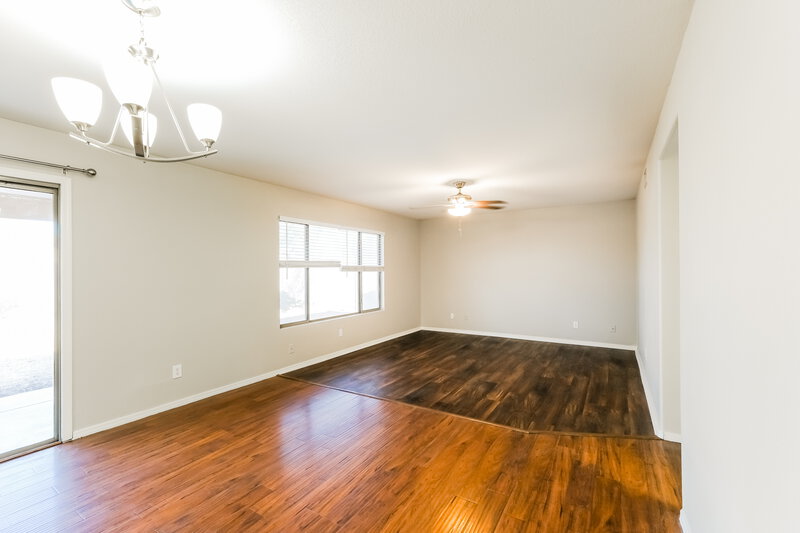 2,190/Mo, 3802 N 104th Ave Avondale, AZ 85392 Living Room View