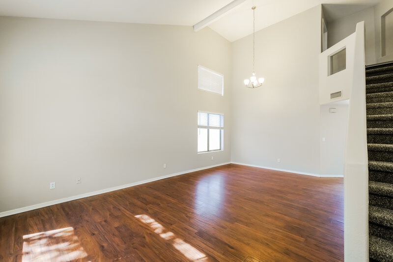 2,190/Mo, 3802 N 104th Ave Avondale, AZ 85392 Family Room View 2