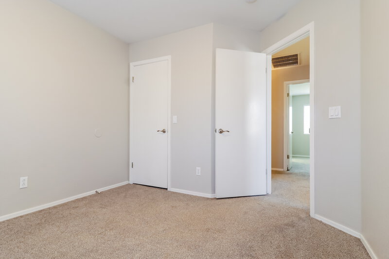 2,430/Mo, 3802 N 104th Ave Avondale, AZ 85392 Main Bedroom View 2