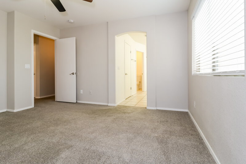2,430/Mo, 3802 N 104th Ave Avondale, AZ 85392 Main Bedroom View 3