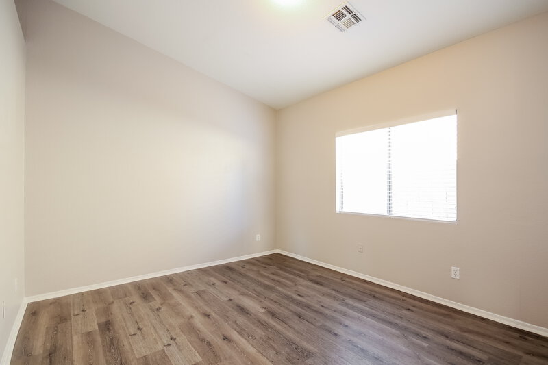 1,800/Mo, 6408 W Whyman Ave Phoenix, AZ 85043 Bedroom View