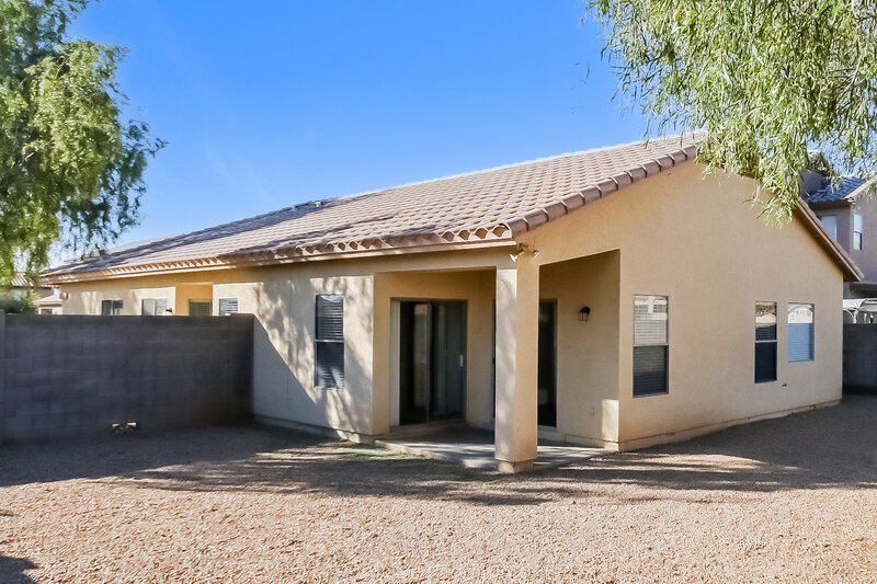 1,800/Mo, 6408 W Whyman Ave Phoenix, AZ 85043 Rear View 2
