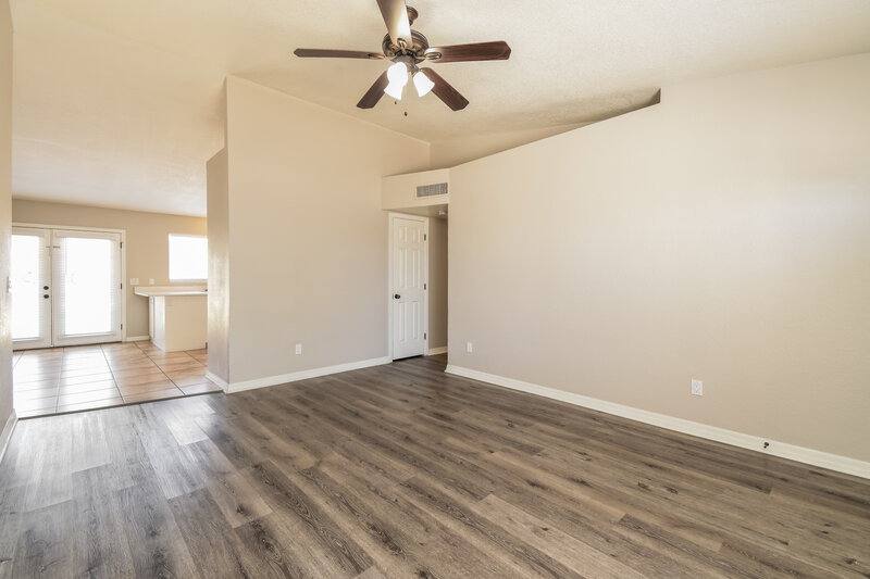 2,185/Mo, 1419 N Rowen Mesa, AZ 85207 Living Room View 2