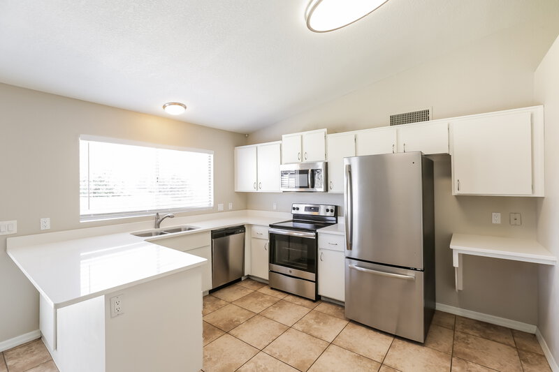 2,125/Mo, 1419 N Rowen Mesa, AZ 85207 Kitchen View