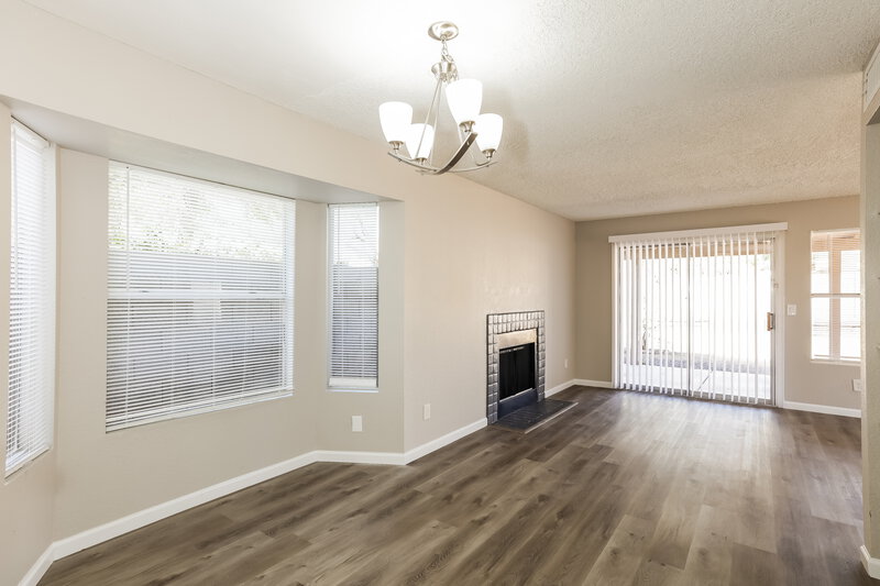 2,245/Mo, 1420 E Topeka Dr Phoenix, AZ 85024 Dining Room View