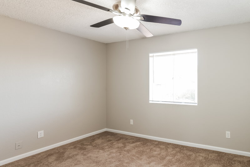 2,245/Mo, 1420 E Topeka Dr Phoenix, AZ 85024 Bedroom View