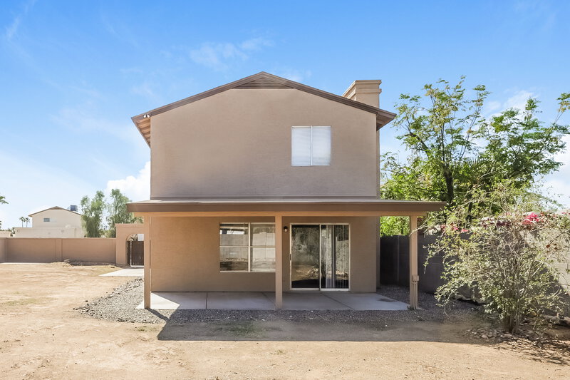 2,245/Mo, 1420 E Topeka Dr Phoenix, AZ 85024 Rear View