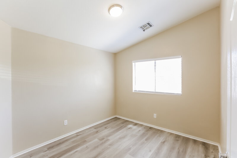 3,050/Mo, 12446 W San Juan Ave Litchfield Park, AZ 85340 Bedroom View 3